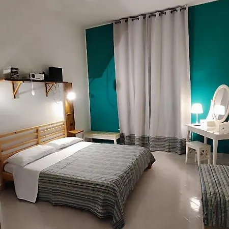 Via Arriano 11 アパート